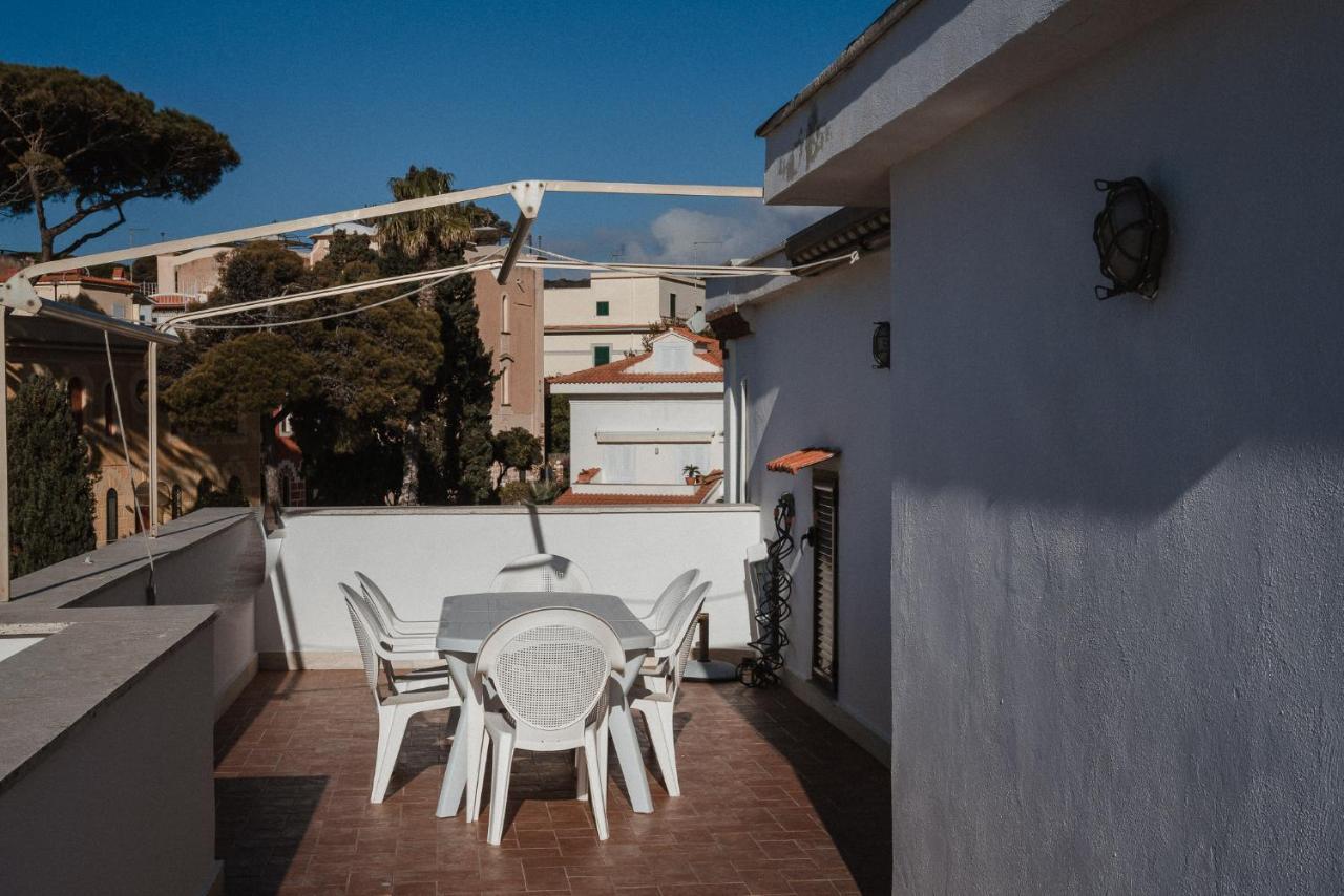 Be Your Home - Appartamento 4 Camere Sul Mare Scesa Al Mare Privata Santa Marinella Exterior foto
