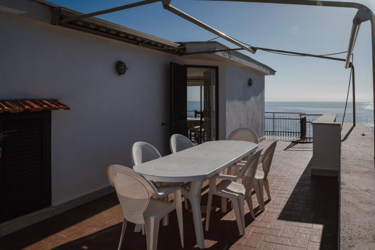 Be Your Home - Appartamento 4 Camere Sul Mare Scesa Al Mare Privata Santa Marinella Exterior foto